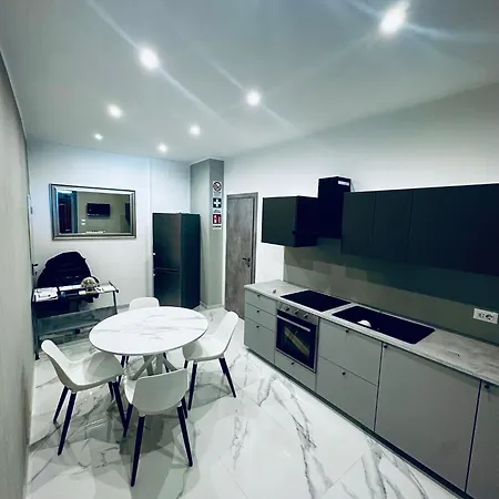 Mema House Parri * Parma